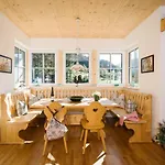 Apart Otel Narzissendorf Zloam Am Grundlsee