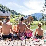 Narzissendorf Zloam Am Apart Otel Grundlsee