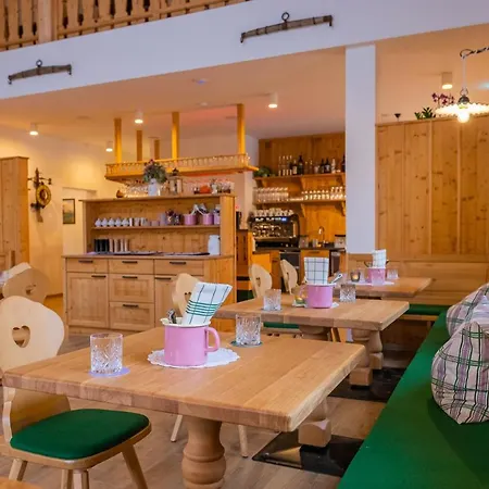 Narzissendorf Zloam Am Aparthotel 4*