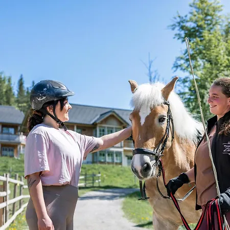 Narzissendorf Zloam Am Aparthotel Grundlsee