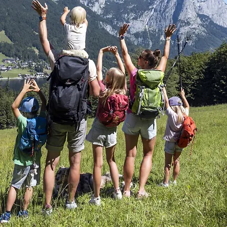 Narzissendorf Zloam Am غروندلسي